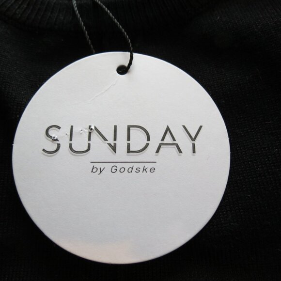 NWT Sunday Black Long Sleeve Pullover Sweater Smooth Knit Size Medium - Picture 10 of 12